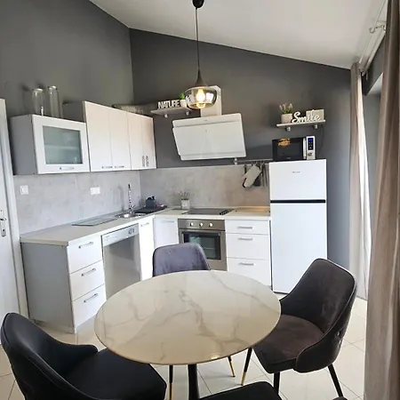 Apartment Moris Malinska