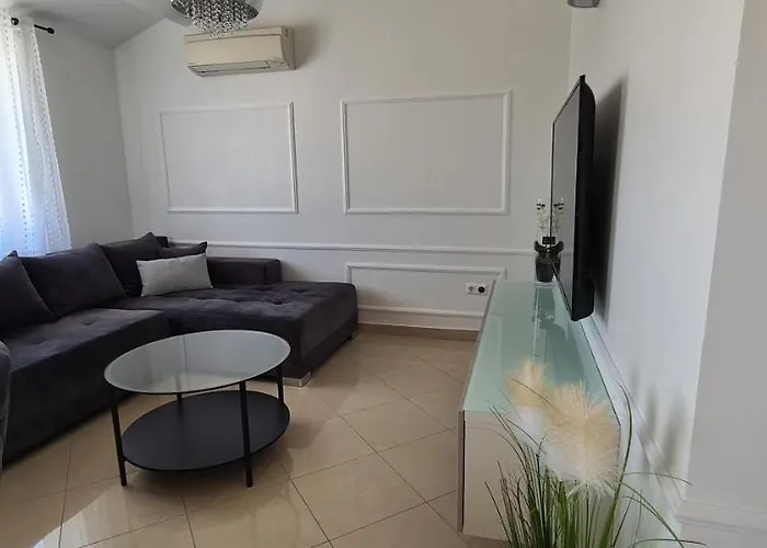 Moris Малинска