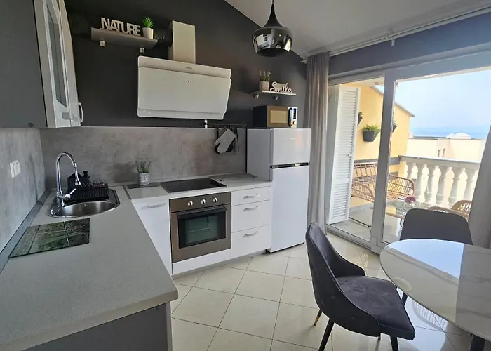 Moris * Малинска