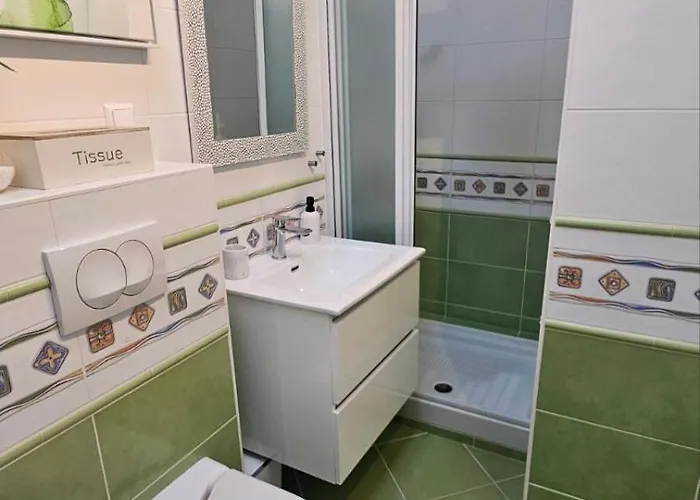 Moris Малинска